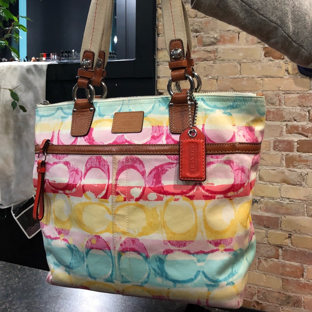 Coach zip to tote